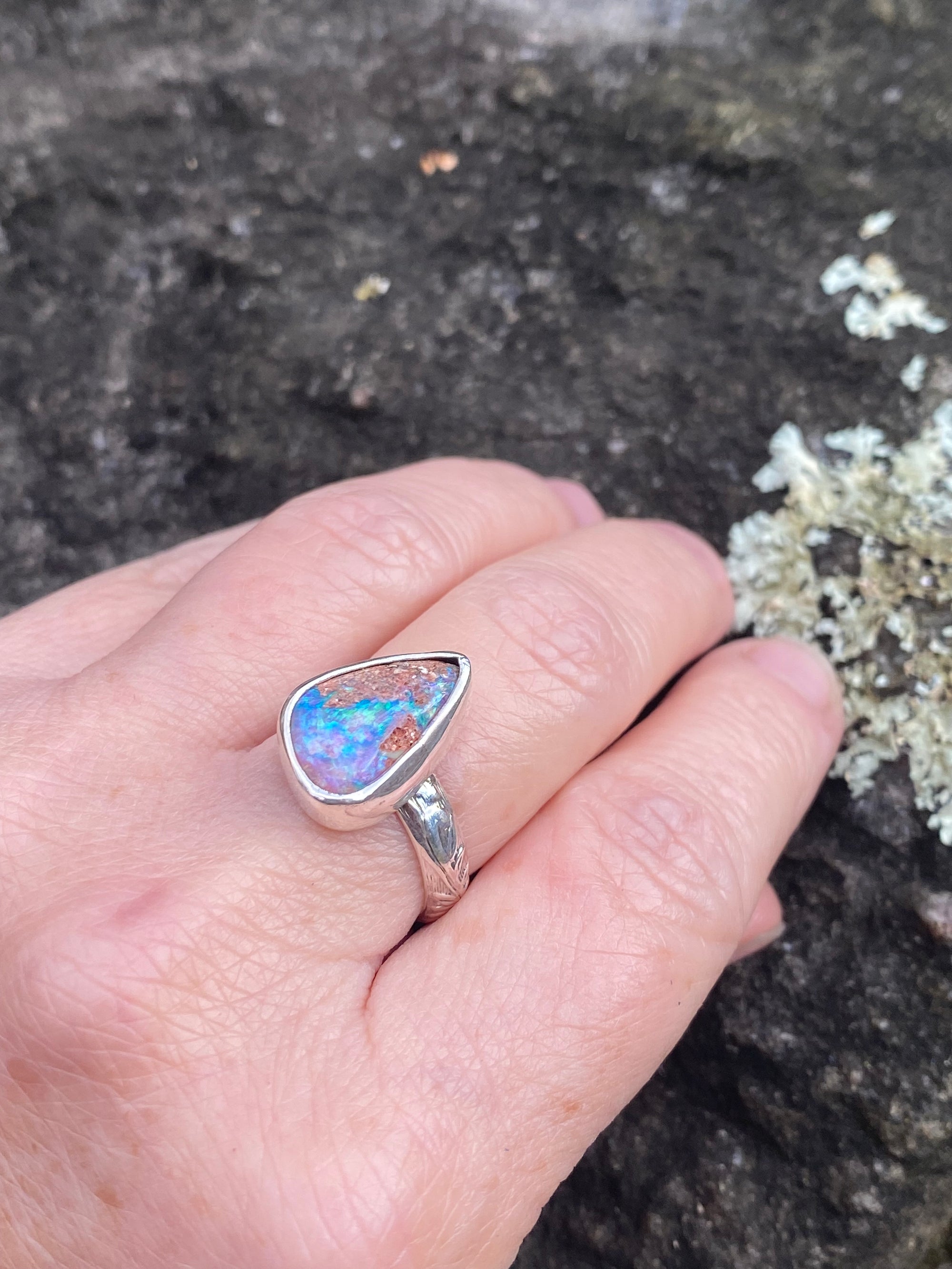 Beautiful Pipe crystal Boulder Ring