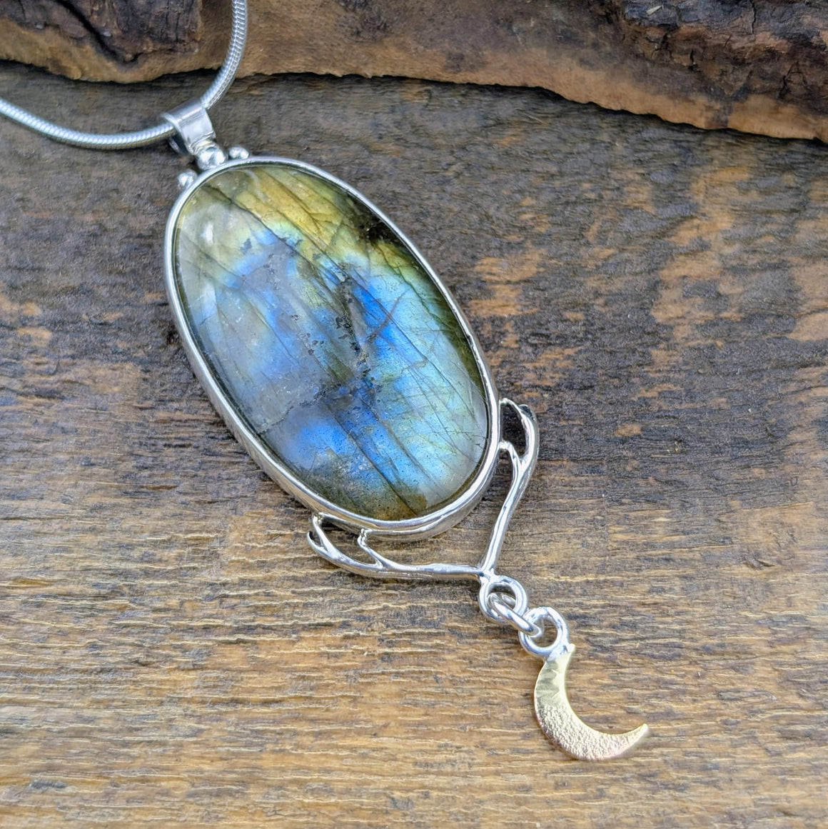 Labradorite Antler Moon Glow pendant