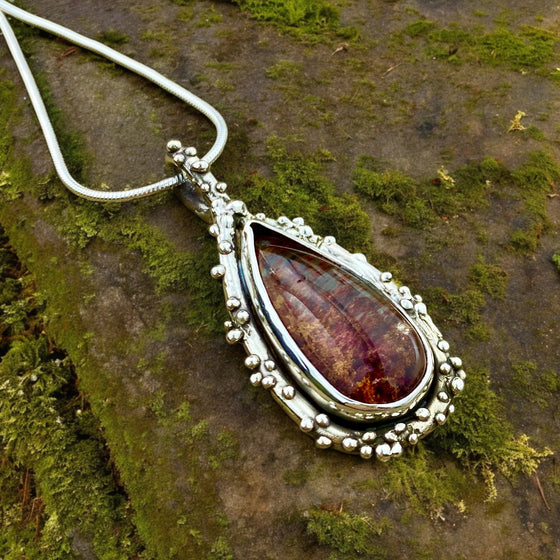 Emergence Pendant with Natural Lodalite