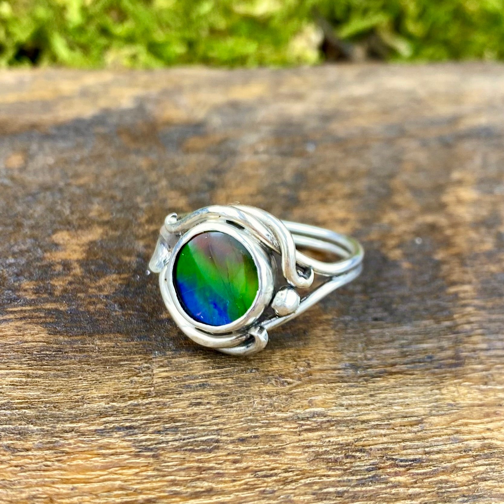 Ammolite flow Ring
