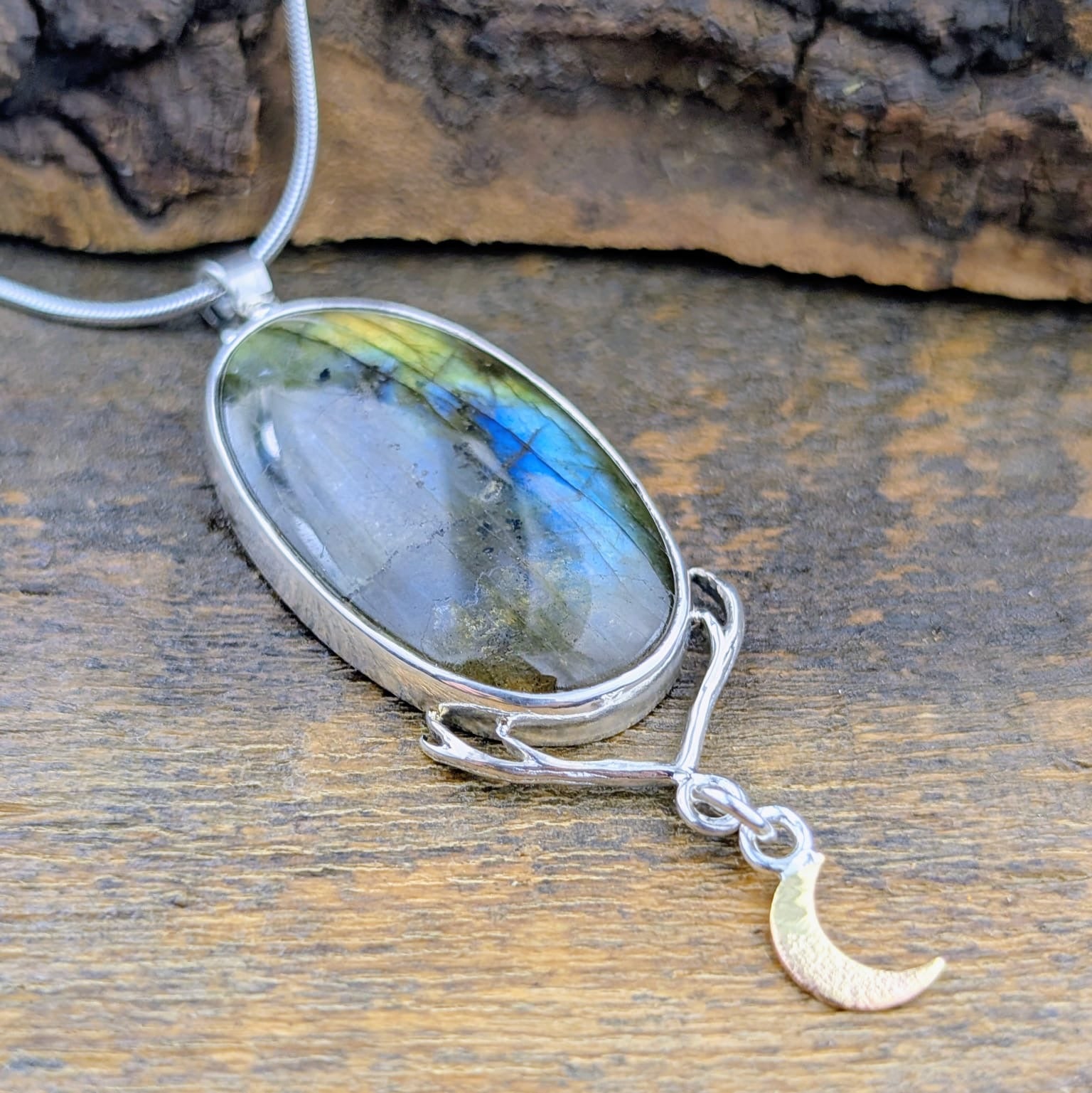 Labradorite Antler Moon Glow pendant