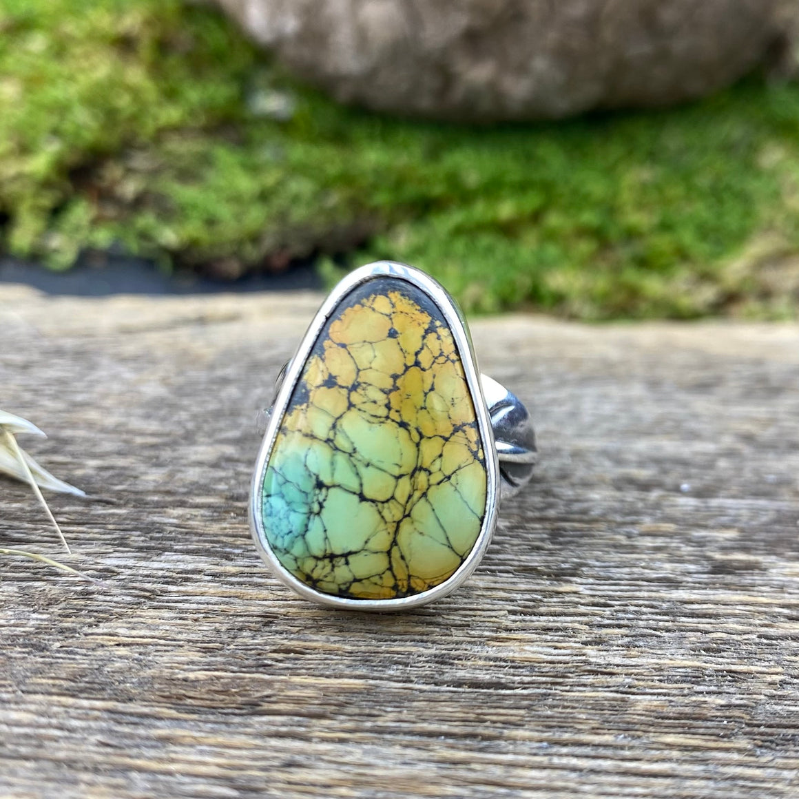 Beautiful leaf natural hubei Turquoise Ring