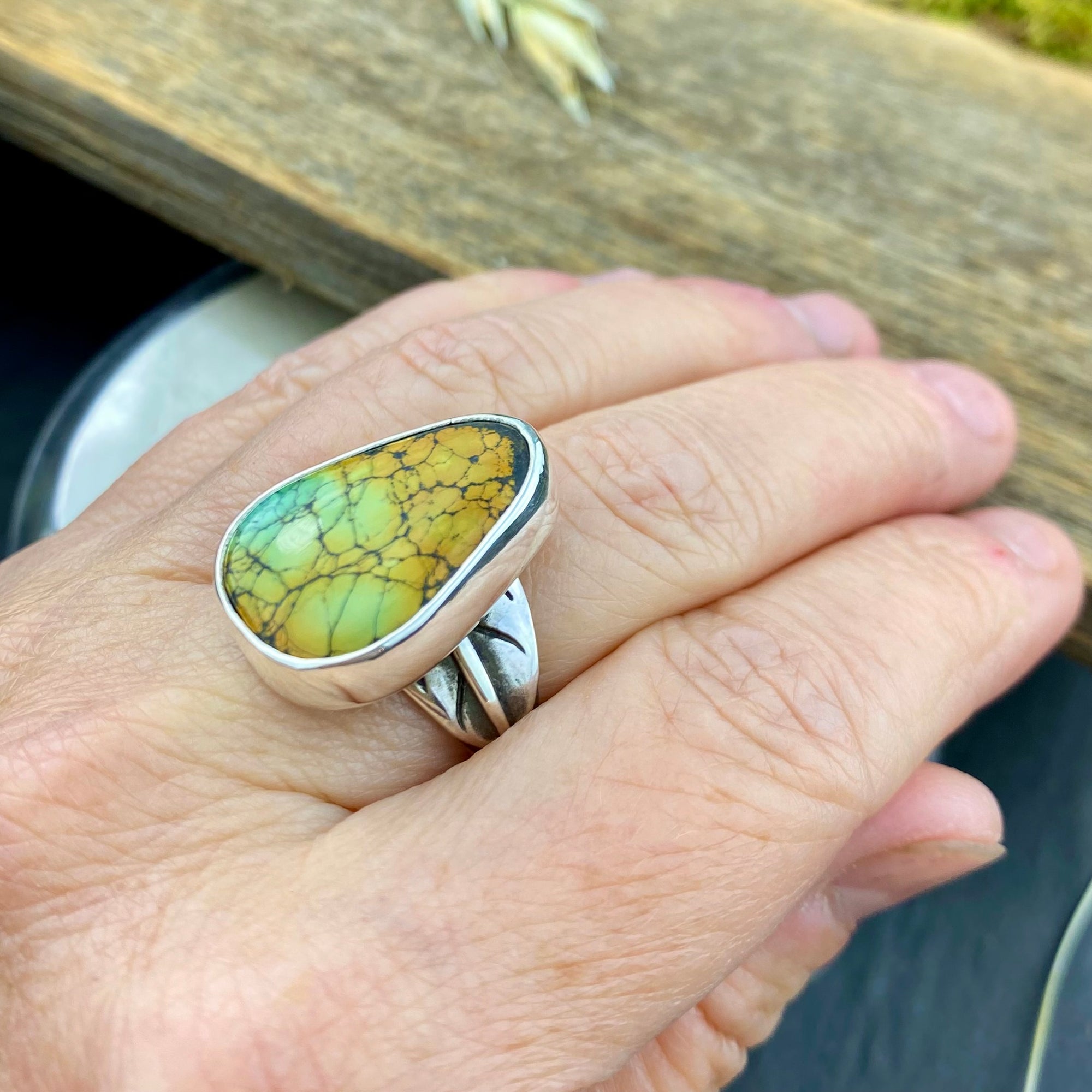 Beautiful leaf natural hubei Turquoise Ring