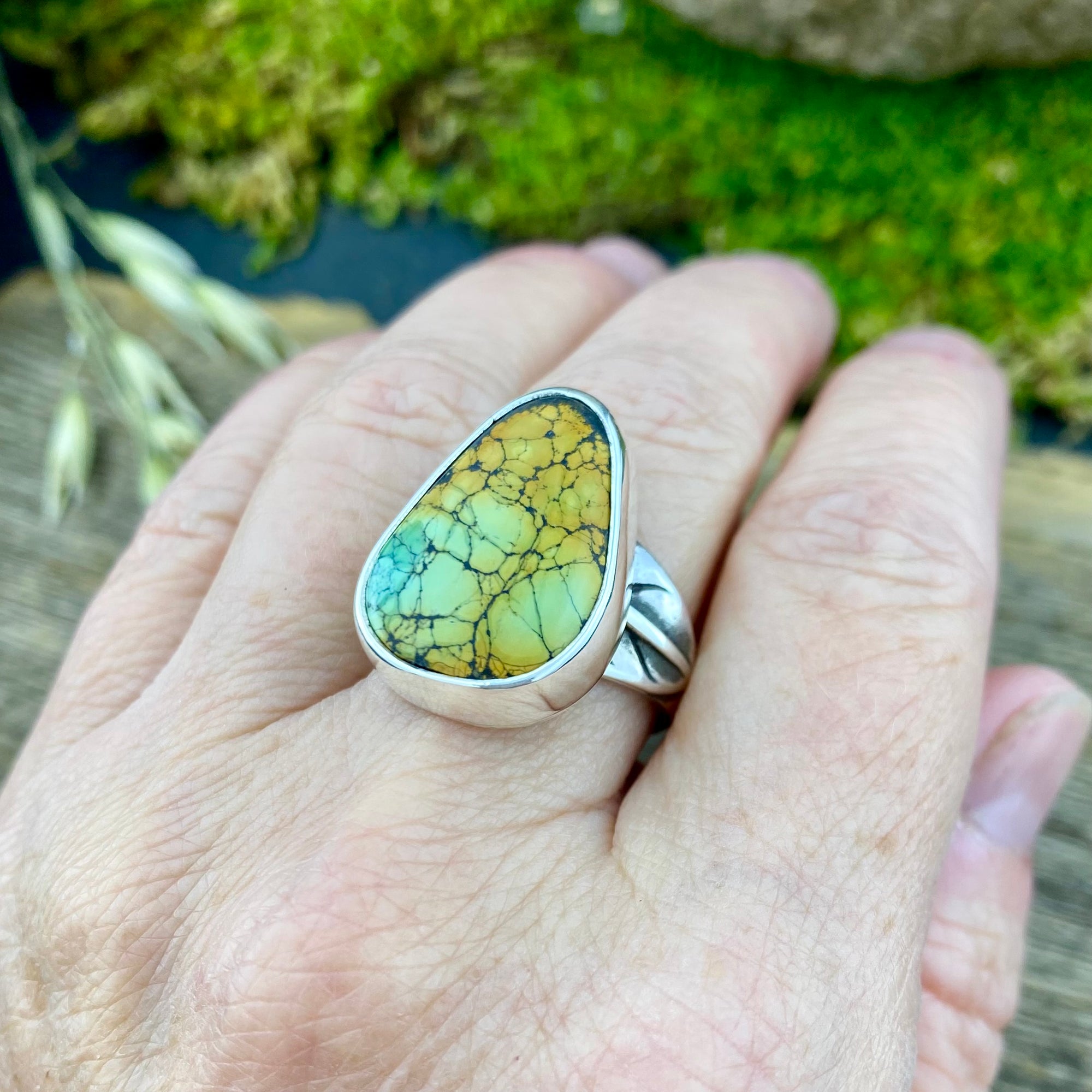 Beautiful leaf natural hubei Turquoise Ring