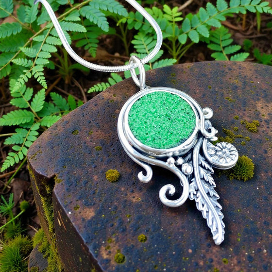 Green Goddess pendant with Uvavorite