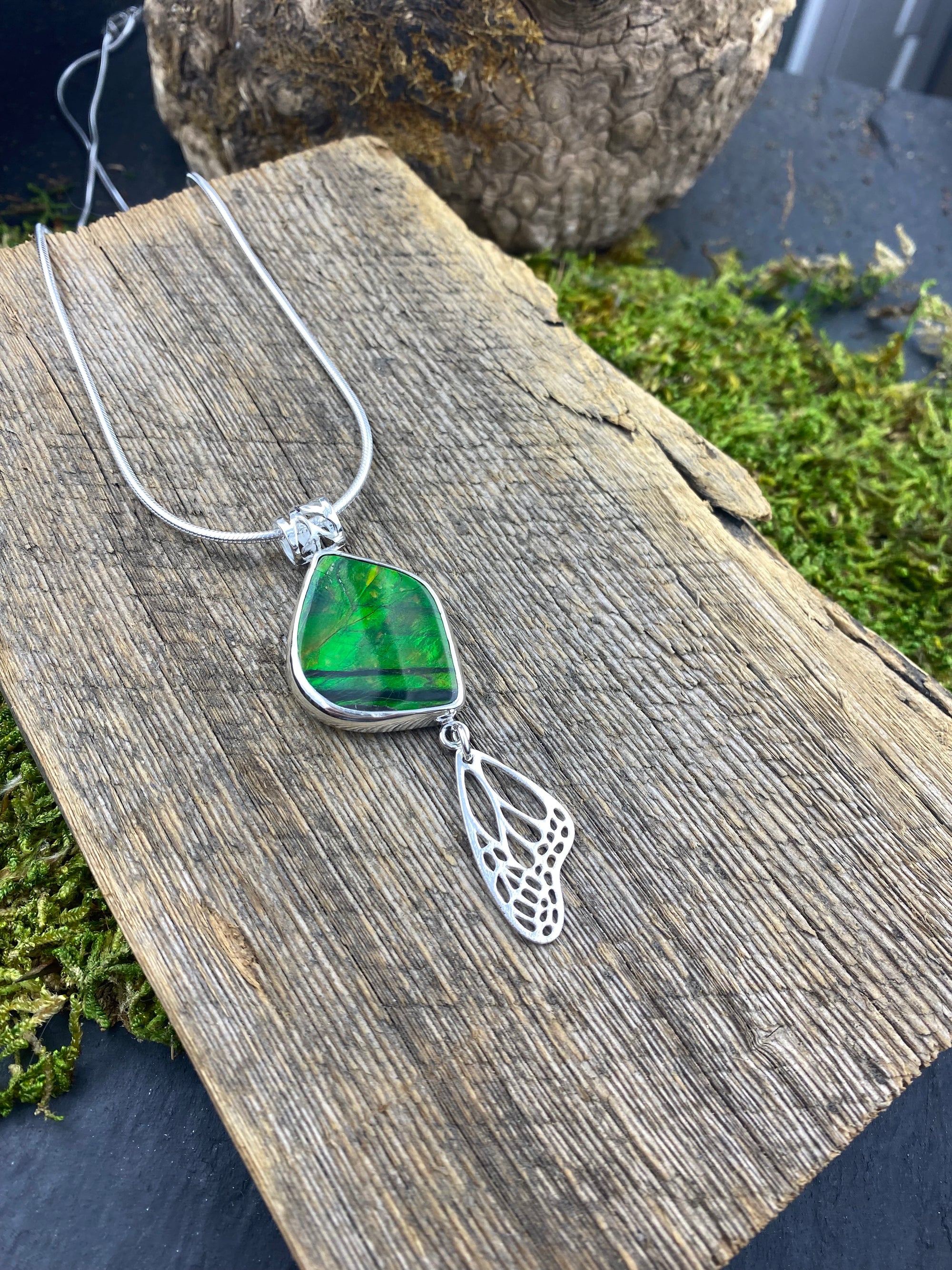 Ammolite Metamorphosis pendant
