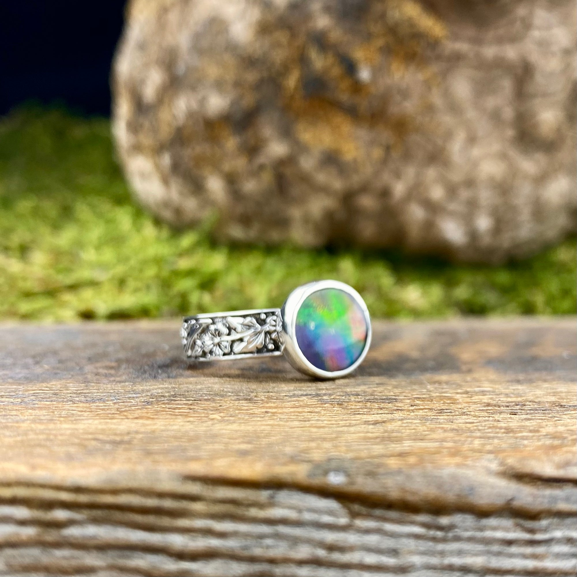 Ammolite abundance ring