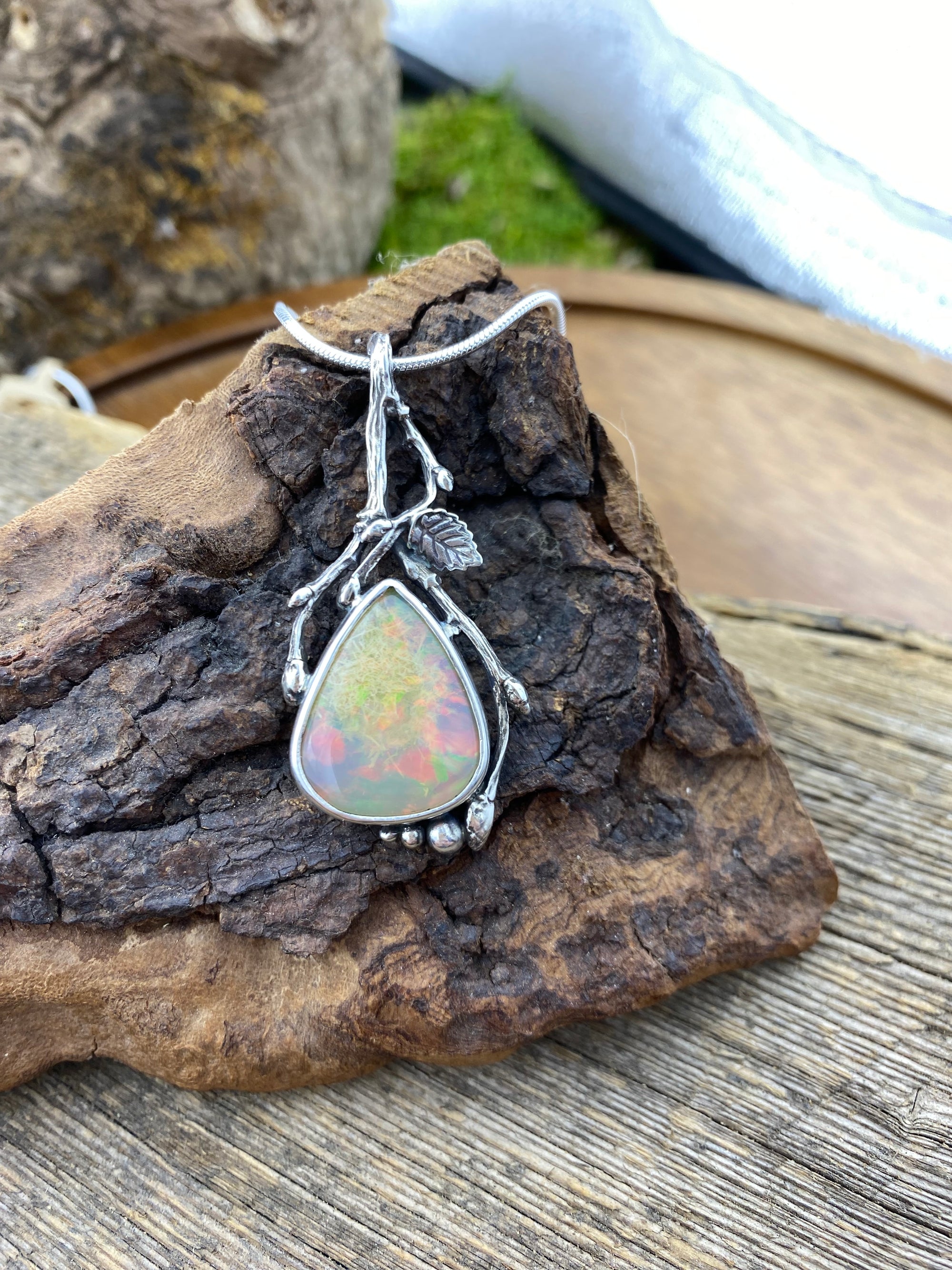Deep Fire Welo Opal Emergence Pendant