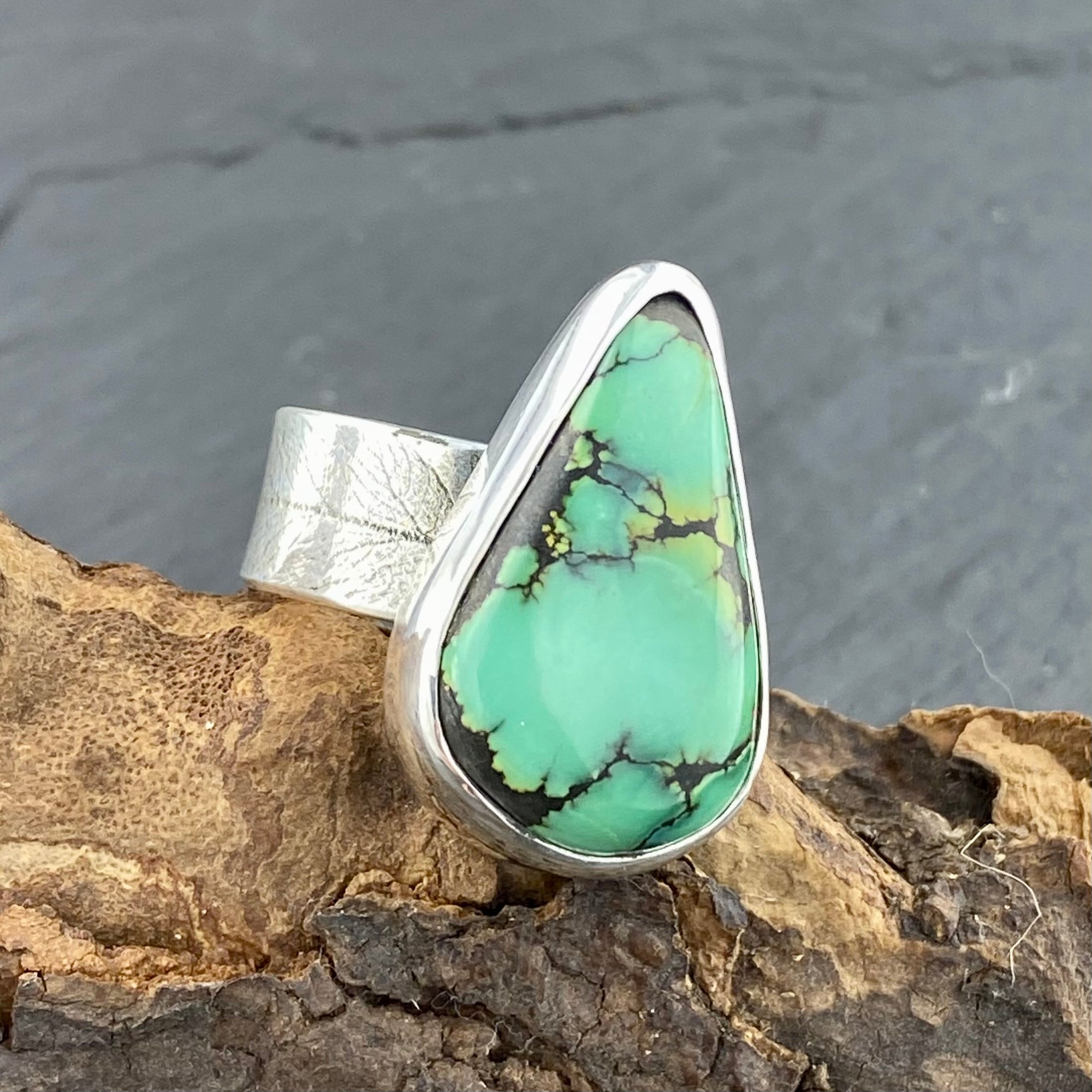 Beautiful Hubei Green Fern Turquoise ring