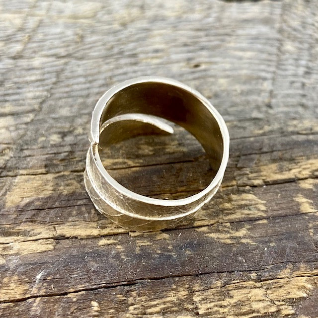 Willow Leaf Ring in Bronze