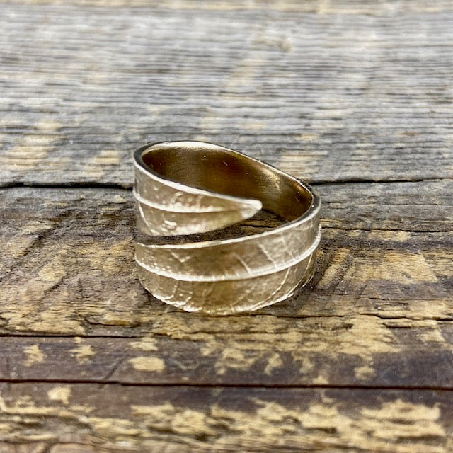 Willow Leaf Ring in Bronze