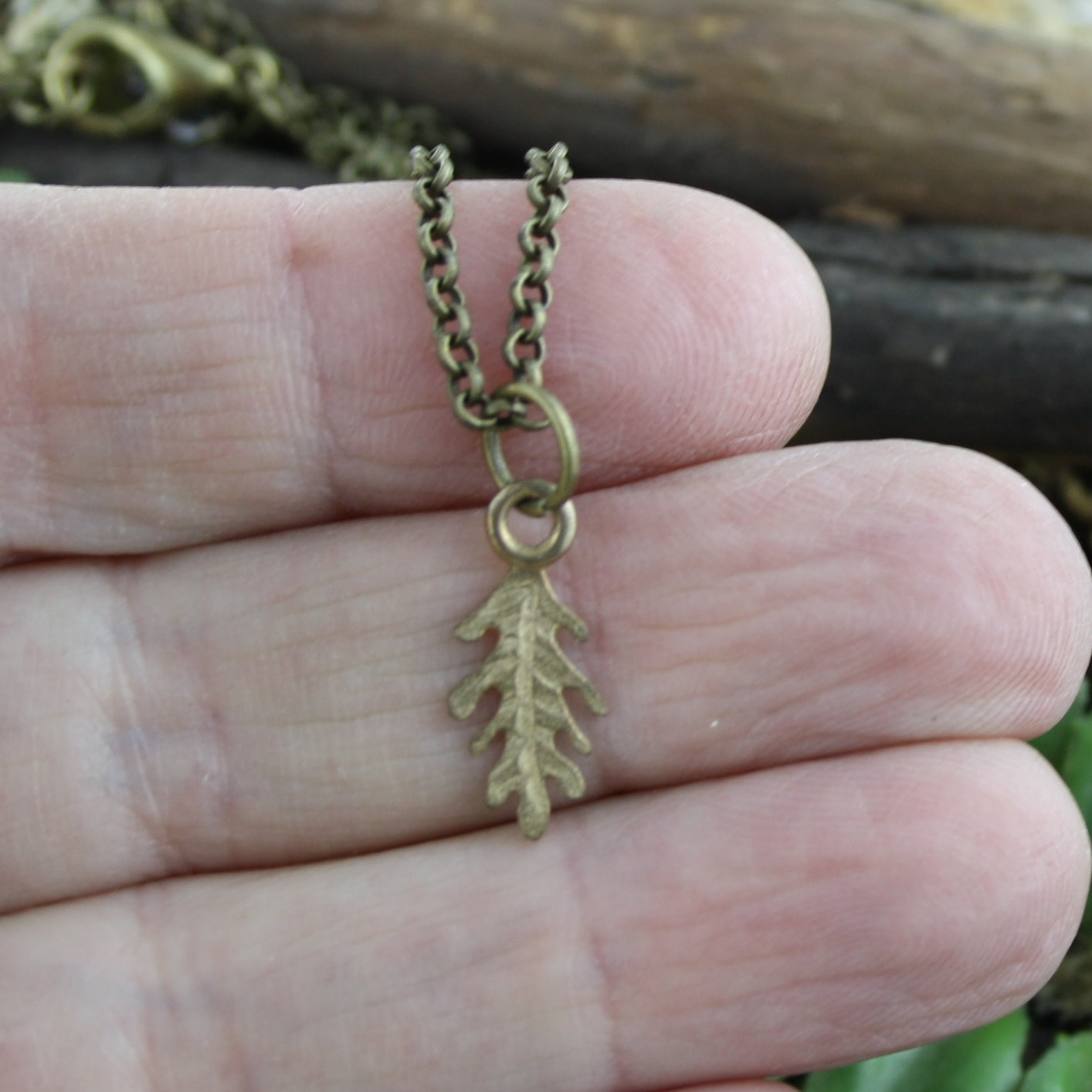 Oak Leaf Pendant in Bronze