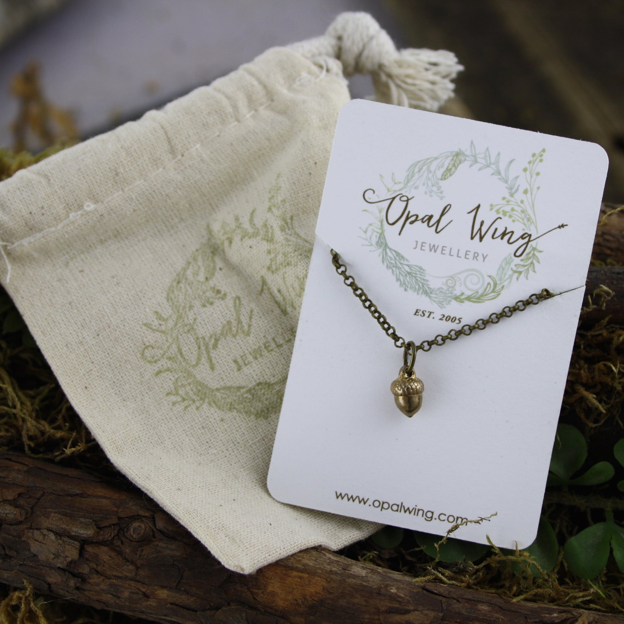 Acorn Pendant in bronze