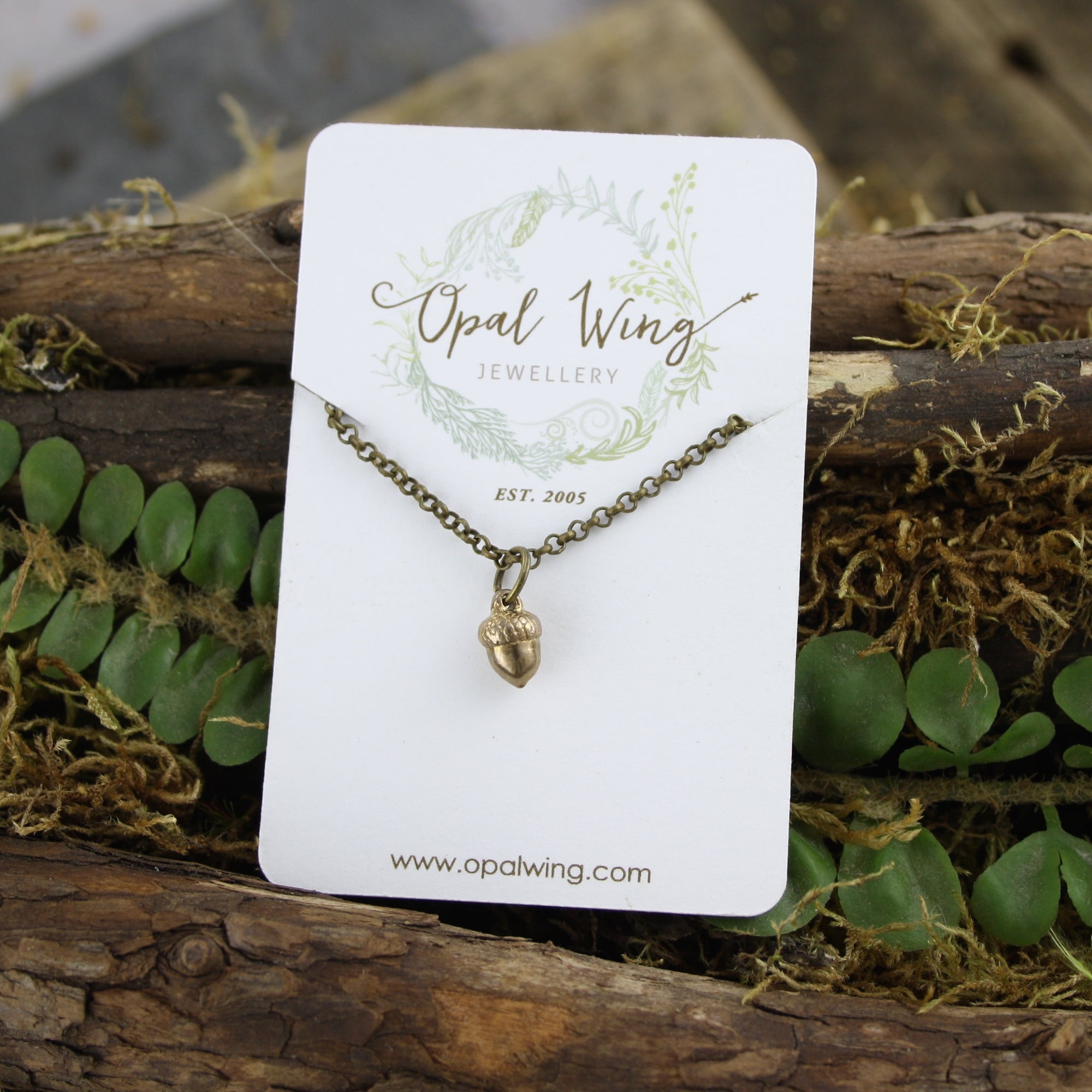 Acorn Pendant in bronze