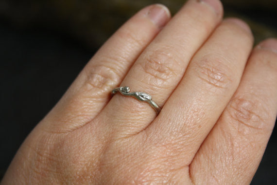 Lovely organic Branch/Twig Wedding band