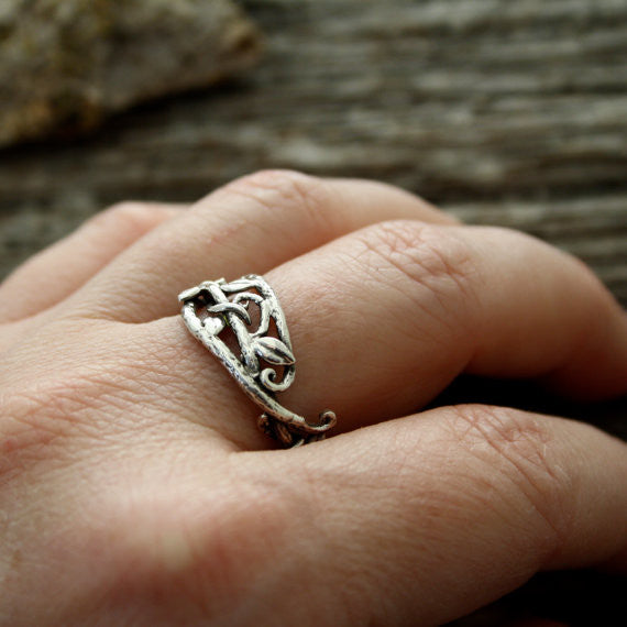 The Elvin Vine Ring