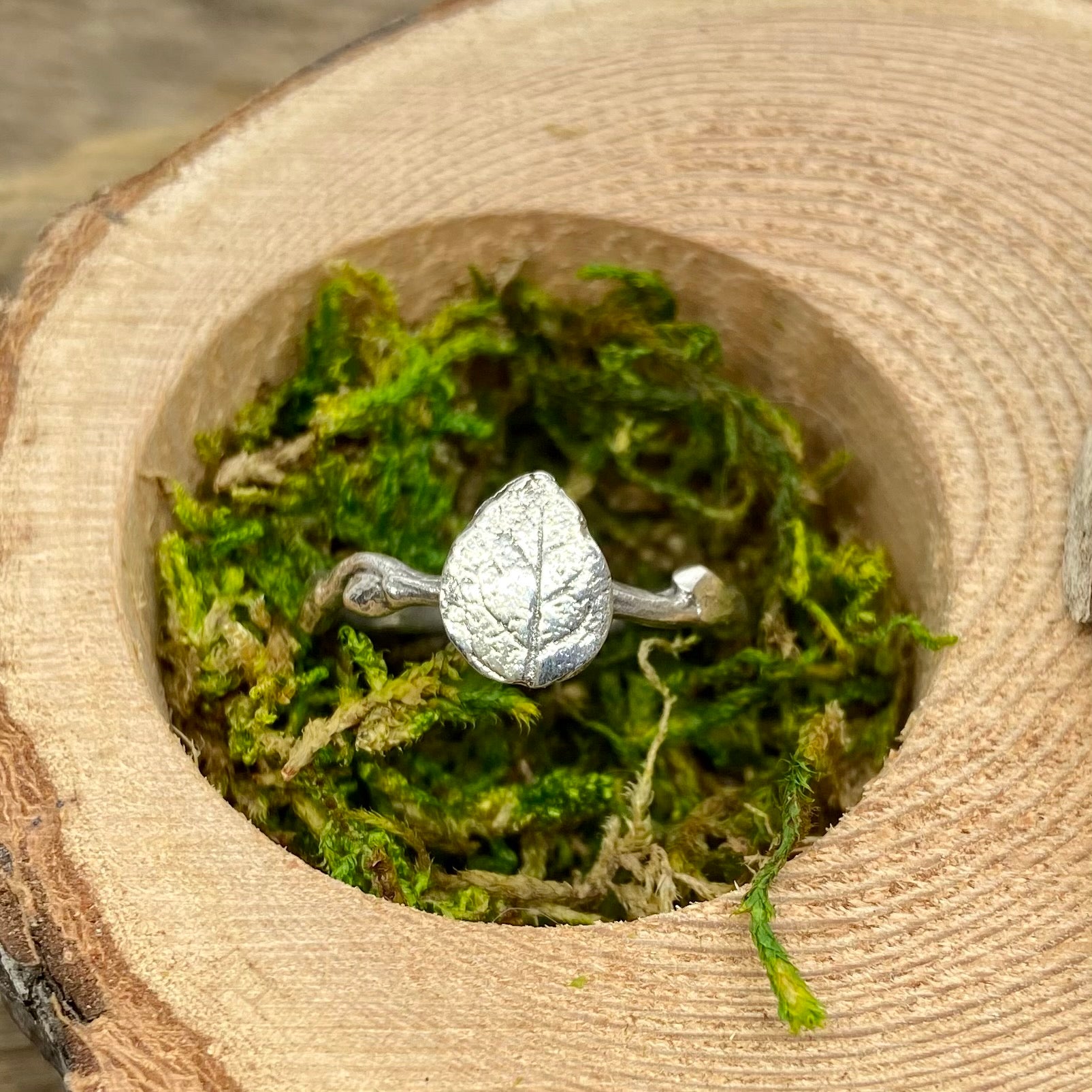 Rose Leaf Ring in Silver